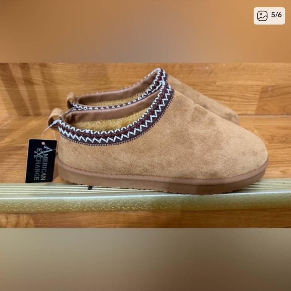 NWT American Exchange Brown Slip-On Slippers SIZE 10
